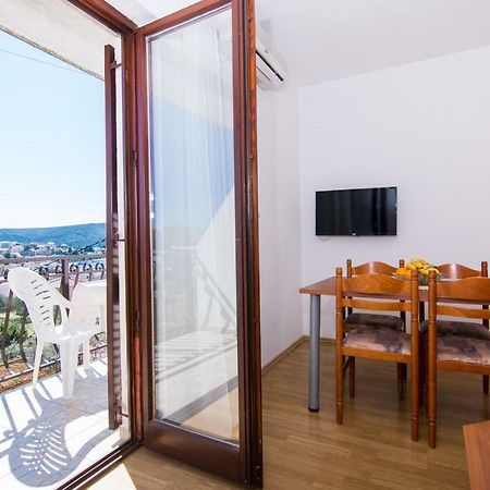 Apartments Jozic Seget Vranjica Exterior foto