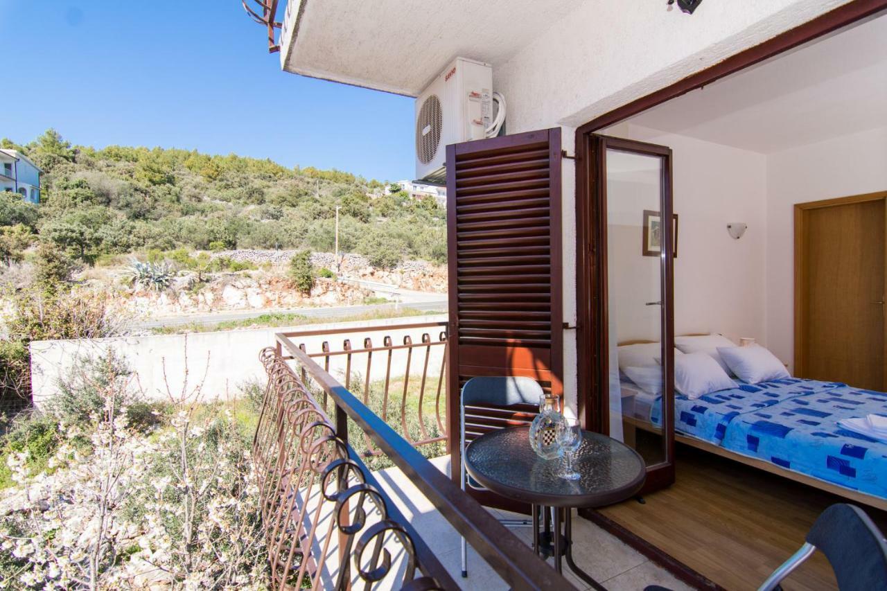 Apartments Jozic Seget Vranjica Exterior foto