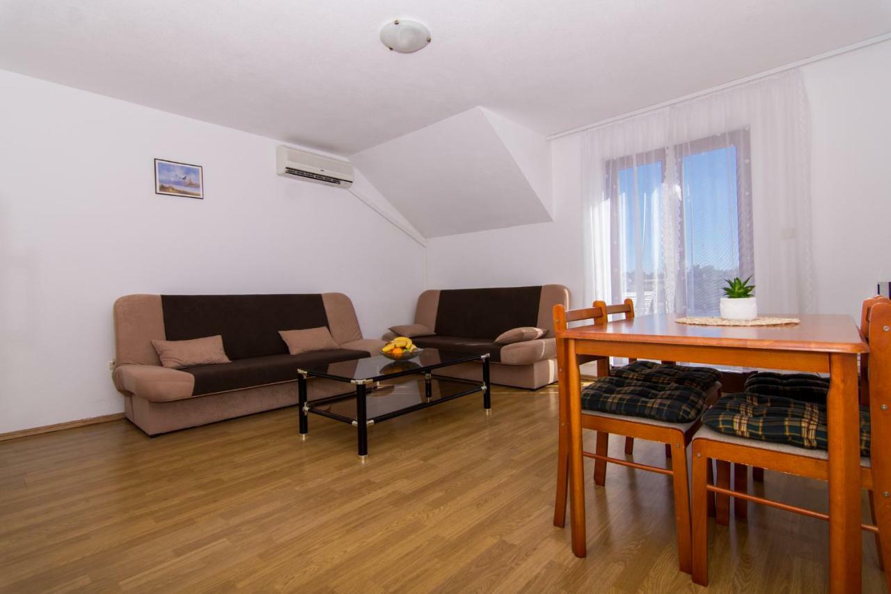 Apartments Jozic Seget Vranjica Exterior foto